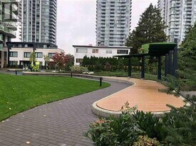6638 Dunblane Ave in Burnaby, BC - Building Photo