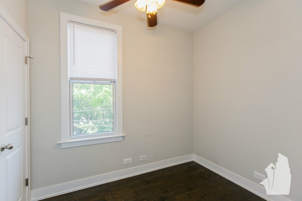 3309 N Southport Ave, Unit G in Chicago, IL - Building Photo