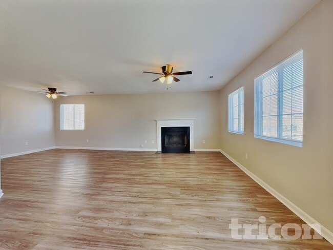 1135 Edinburgh Dr in Jamestown, NC - Building Photo - Building Photo