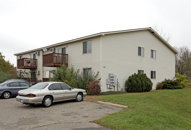 311 E Graham St in Roberts, WI - Building Photo - Building Photo