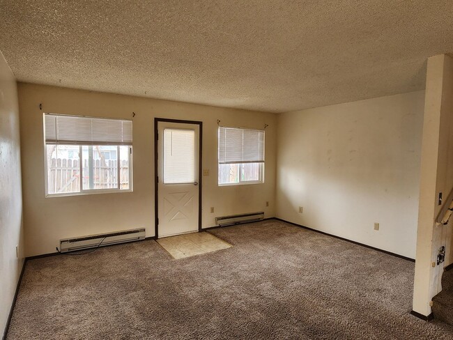 6476 Cherokee Ln in Casper, WY - Building Photo - Building Photo