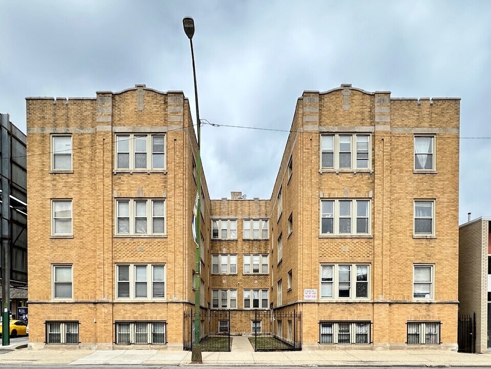 3438 W Foster Ave in Chicago, IL - Building Photo