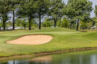 The Links at Rainbow Curve in Bentonville, AR - Building Photo - Building Photo