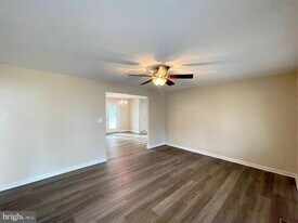 20847 Sandstone St in Lexington Park, MD - Building Photo