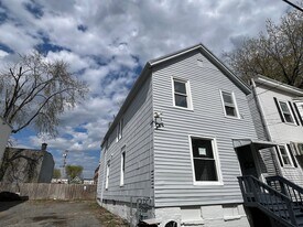 683 State St, Unit 1 in Albany, NY - Building Photo