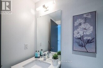 11 Charlotte St in Toronto, ON - Building Photo - Building Photo