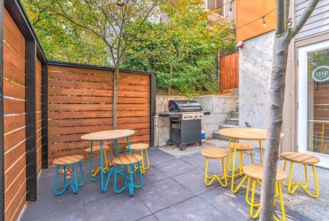 Soleil Apartments in Seattle, WA - Foto de edificio