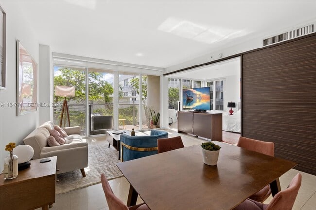 property at 2155 Washington Ct