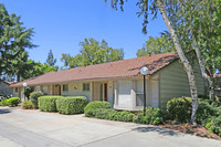 Olivewood Apartments in Merced, CA - Building Photo - Building Photo