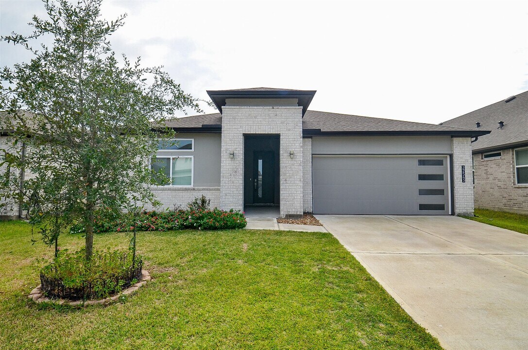 22543 Loreto Costa Ln in Katy, TX - Building Photo