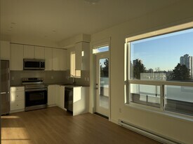 14778-14106 106 Ave in Surrey, BC - Building Photo