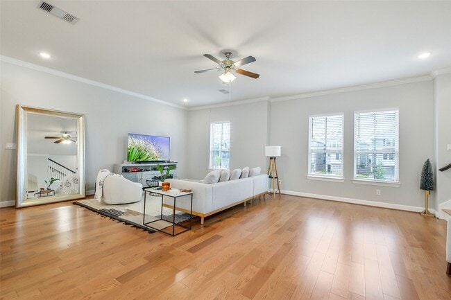 property at 2007 Kirby Landing Dr