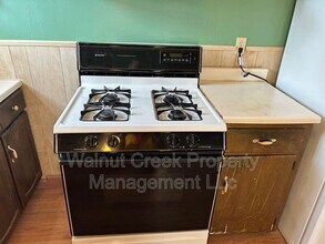 561 Irondale St in Elyria, OH - Building Photo - Building Photo