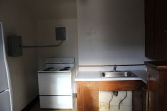 524 N Eldorado Ave in Klamath Falls, OR - Building Photo - Building Photo