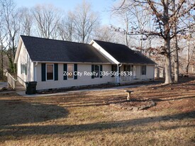 1229 Appaloosa Trail in Asheboro, NC - Building Photo