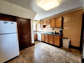 21 Marion St in Morgantown, WV - Building Photo - Building Photo