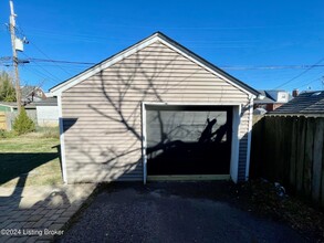 3021 Carson Way in Louisville, KY - Building Photo - Building Photo