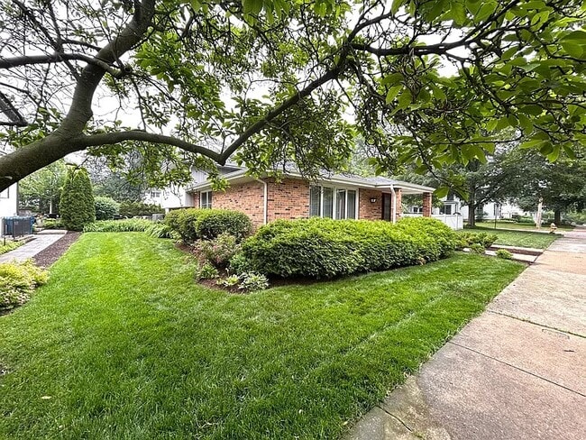 property at 106 S Bruner St