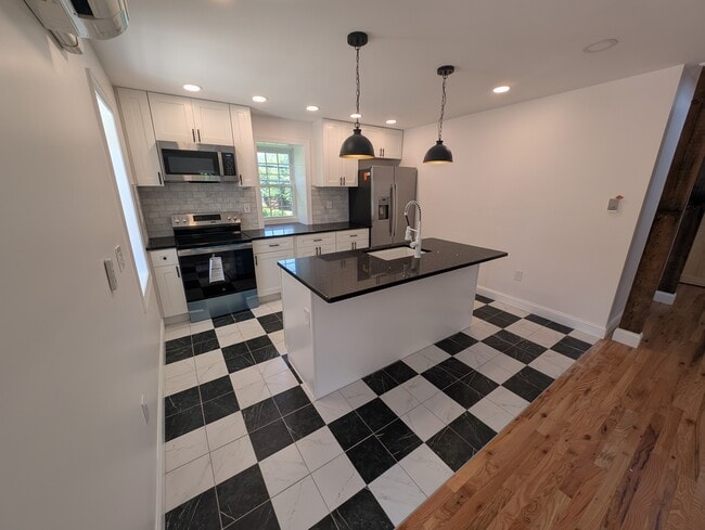 131 W Walnut Ln, Unit Carriage House 2nd flr