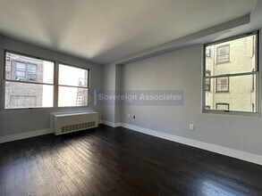 703 W 171st St-Unit -2B in New York, NY - Building Photo - Building Photo