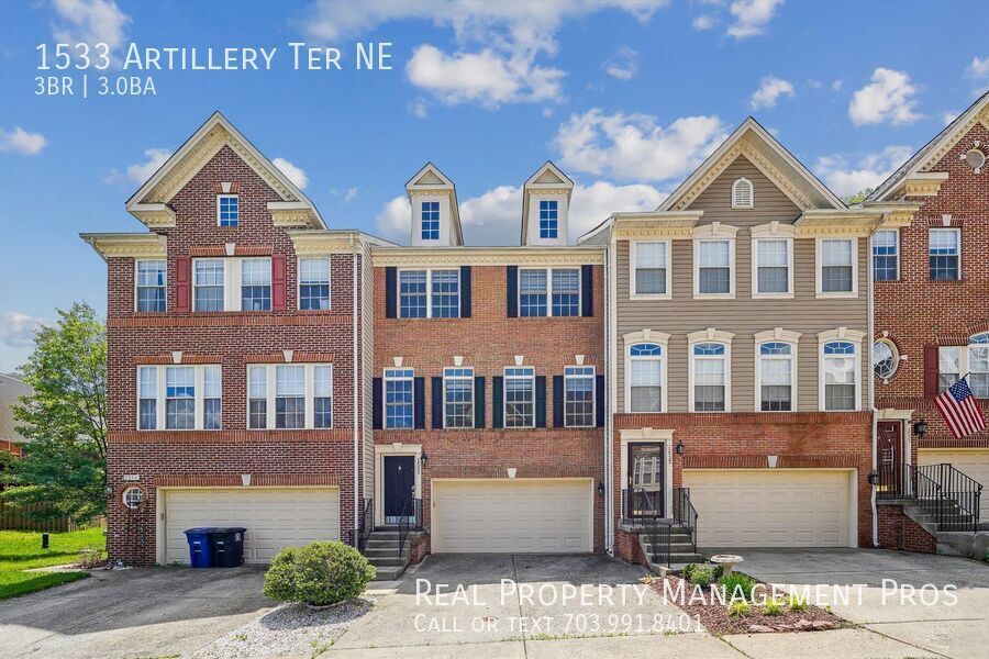 1533 Artillery Terrace NE in Leesburg, VA - Building Photo