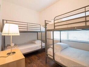 920 SW 9th St in Miami, FL - Building Photo - Building Photo