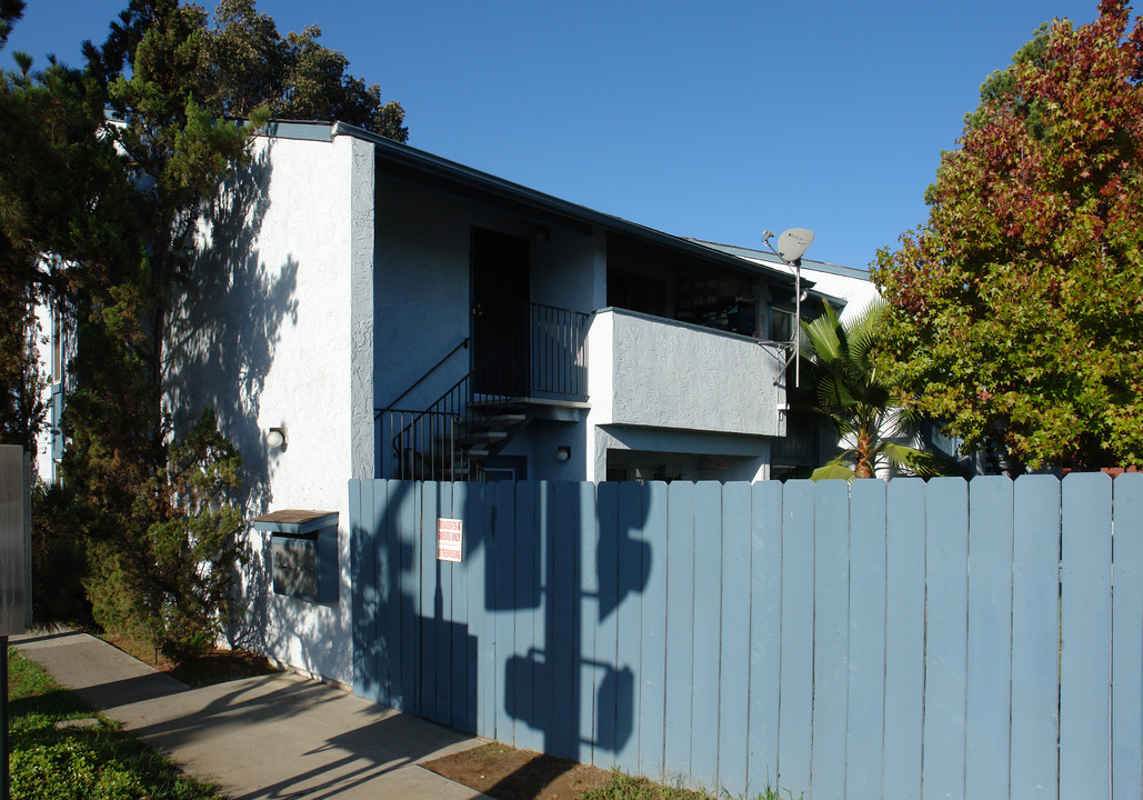 El Mesa Grande Apartments in San Diego, CA - Building Photo