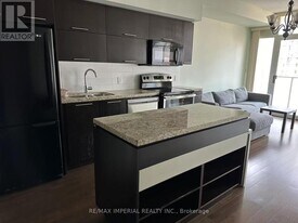 21 Nelson St in Toronto, ON - Building Photo