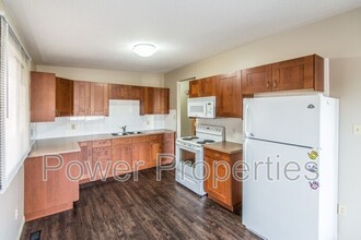 116 Sabrina Way SW in Calgary, AB - Building Photo - Building Photo