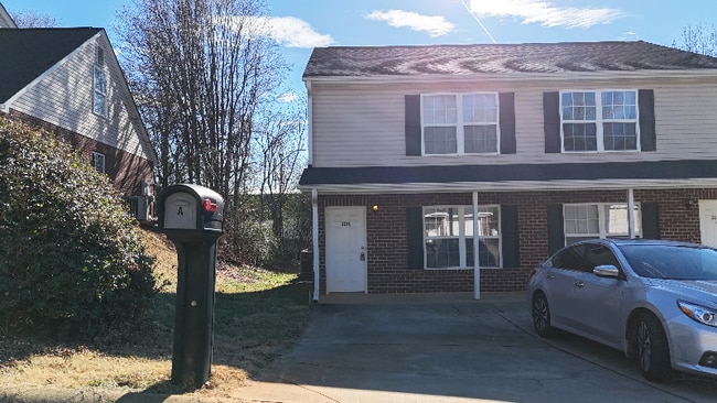 221A Springfield Cir