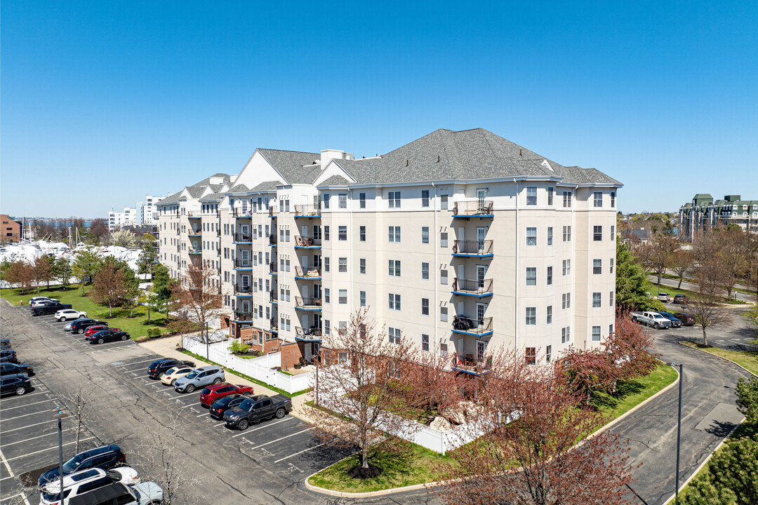 Atlantic at Marina Bay in Quincy, MA - Foto de edificio