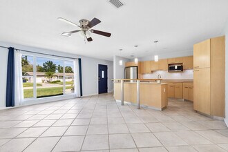 4420 W Fair Oaks Ave in Tampa, FL - Building Photo - Building Photo