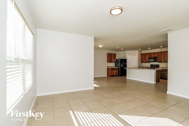 2711 SW 9th Ave in Cape Coral, FL - Building Photo - Building Photo