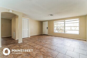 9636 Mark Twain Ln in Port Richey, FL - Foto de edificio - Building Photo