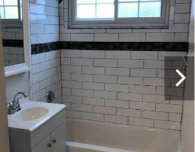 21 Thomas Ave-Unit -2 in Bourne, MA - Building Photo - Building Photo