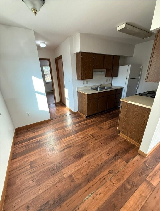 813 Delaware St in Jewell, KS - Building Photo