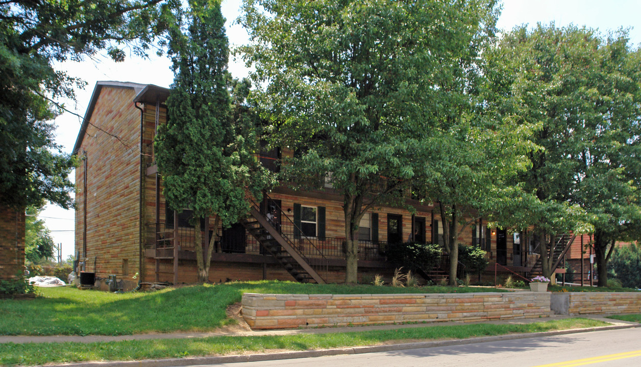 1868 Augusta Dr in Lexington, KY - Foto de edificio