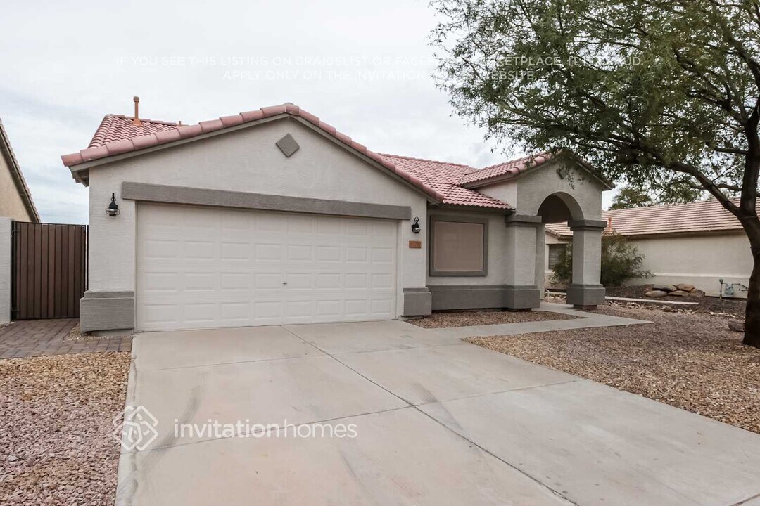 30737 N Royal Oak Way in San Tan Valley, AZ - Building Photo