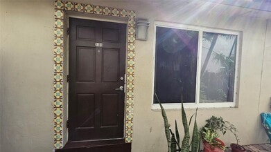 1405 NE 17th St in Fort Lauderdale, FL - Building Photo - Building Photo