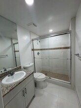 17000 N Bay Rd in Sunny Isles Beach, FL - Building Photo - Building Photo