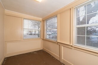 1712 E Belmont St in Springfield, MO - Building Photo - Building Photo