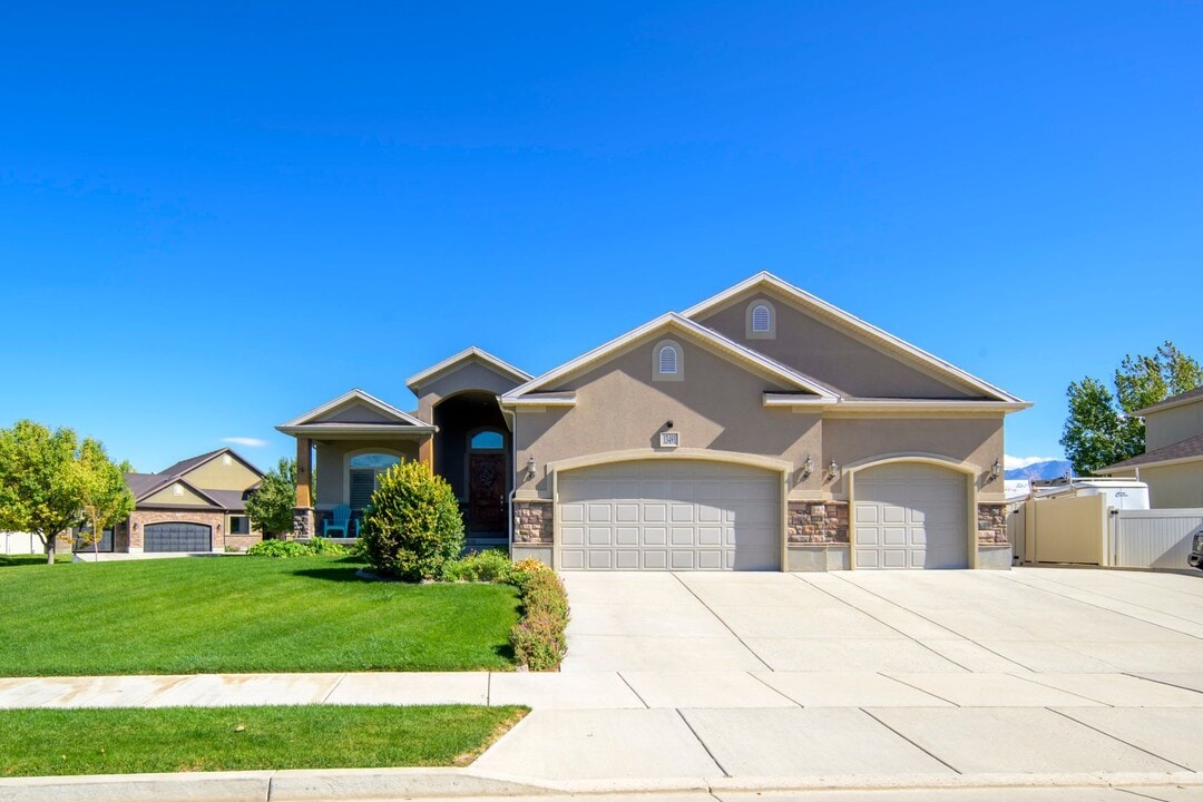 13491 Cervina Way in Riverton, UT - Building Photo