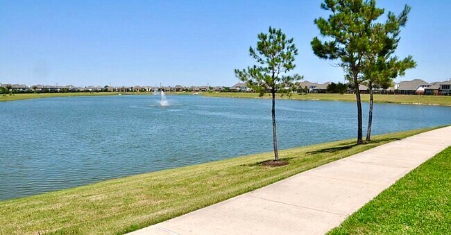 2518 Brittany Lakes Dr in League City, TX - Building Photo - Building Photo