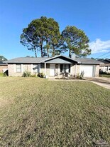854 Amberway Dr in Pensacola, FL - Building Photo