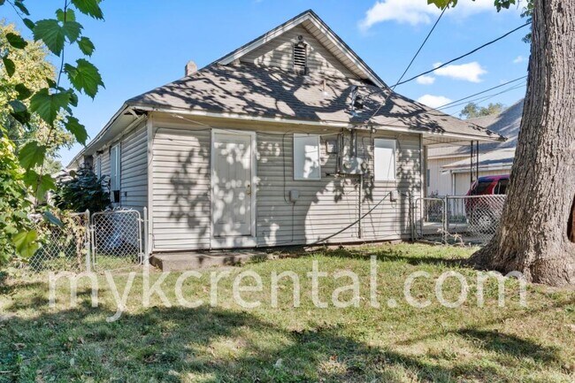 1129 Hasbrook Ave in Kansas City, KS - Building Photo - Building Photo