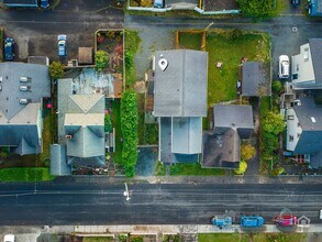 849 1st Ave in Seaside, OR - Building Photo - Building Photo
