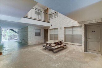 710 E Dean Keeton in Austin, TX - Building Photo - Building Photo