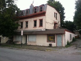 352-354 1st St in Newburgh, NY - Building Photo