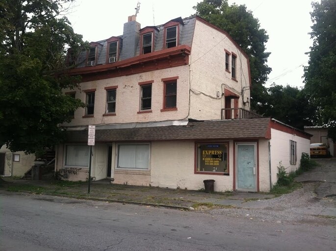 352-354 1st St in Newburgh, NY - Building Photo