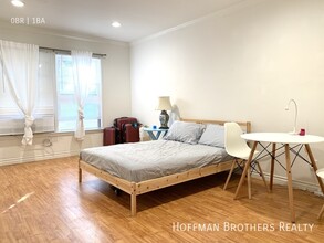 303 N Sycamore Ave in Los Angeles, CA - Building Photo - Building Photo